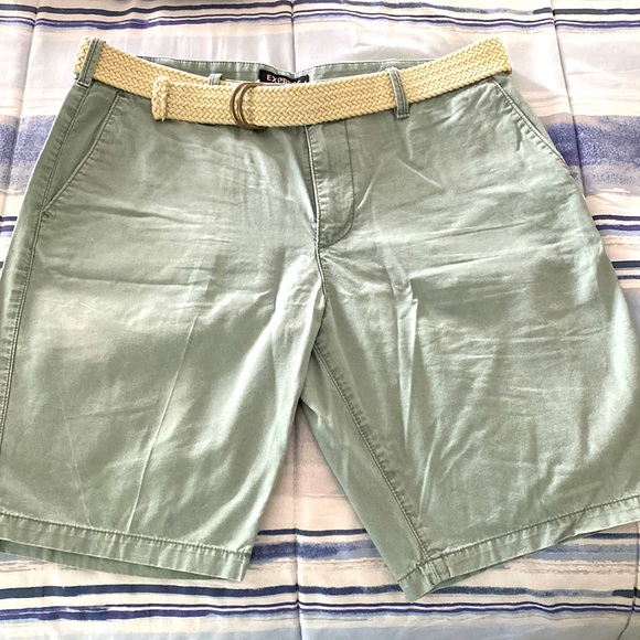 Express Men’s Casual Short with Belt - Picture 1 of 3